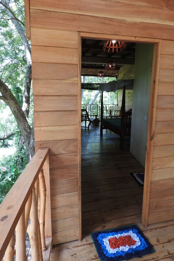 Hotel Riverside Cabana Yala