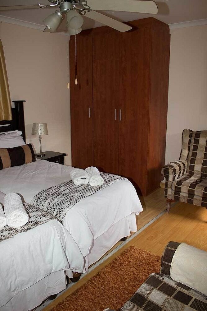 Hotel Ebony And Ivory
