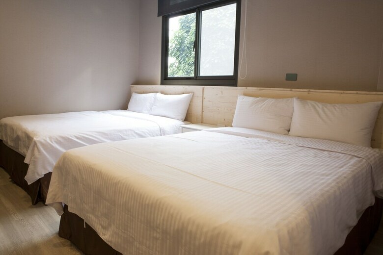 Hostal Yue Lake Backpackers