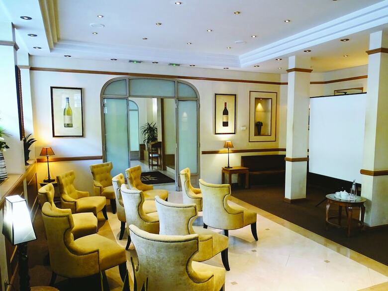 Royal Hotel Paris Champs Elys�es