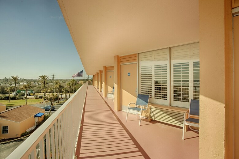 Hotel Coral Sands Inn