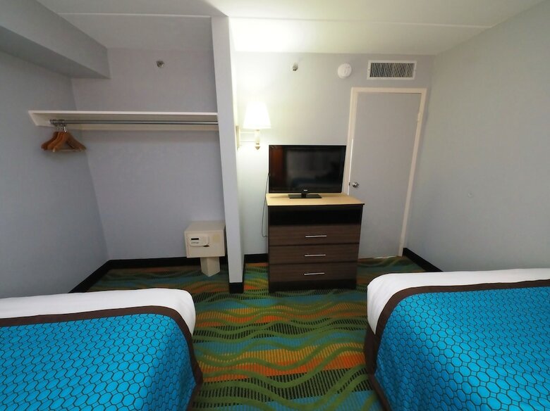 Hotel Marjac Suites Virginia Beach Oceanfront