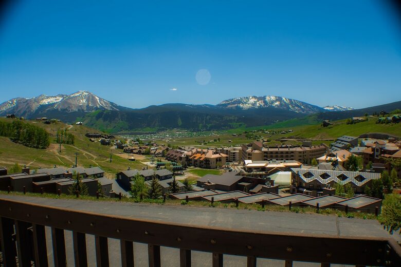 Columbine Condominiums By Cb Lodging