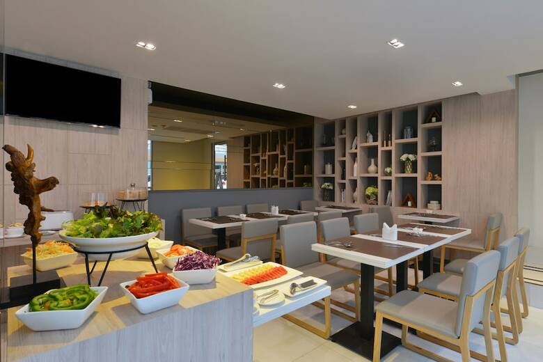 Hotel The Grass Serviced Suites By At Mind