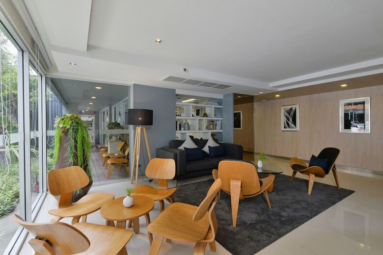 Hotel The Grass Serviced Suites By At Mind