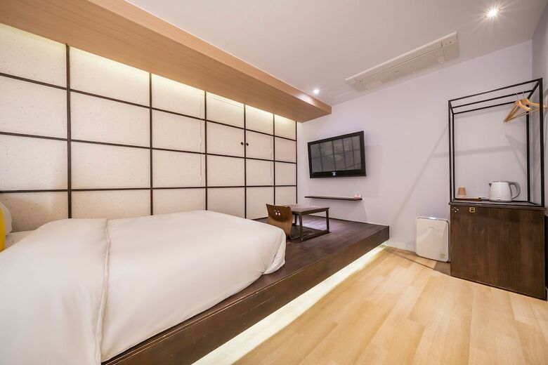 Hotel Chuncheon Bom Stay