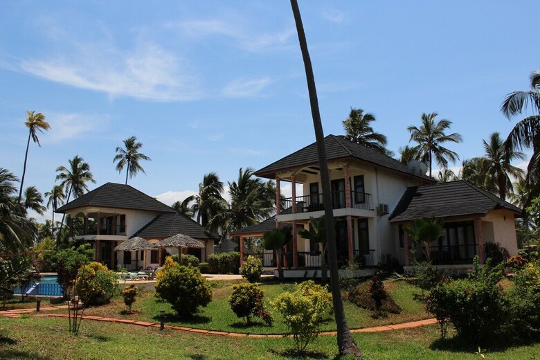 Hotel Zawadi Beach Villas