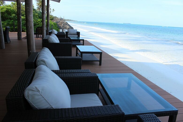 Hotel Zawadi Beach Villas