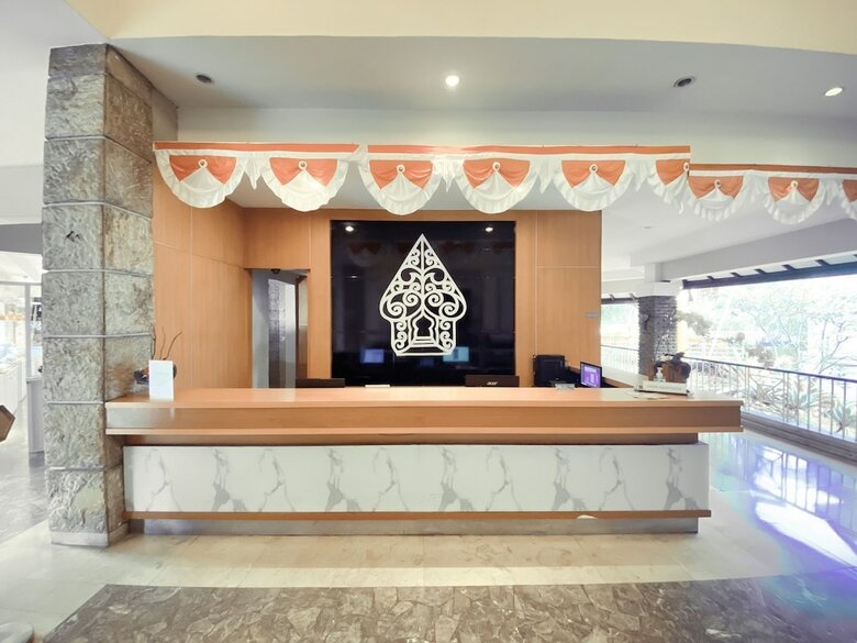 Topas Galeria Hotel