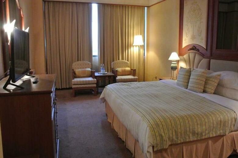 Chiang Mai Plaza Hotel