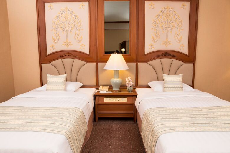 Chiang Mai Plaza Hotel