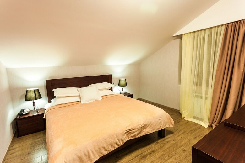 Hotel And Spa Crystal