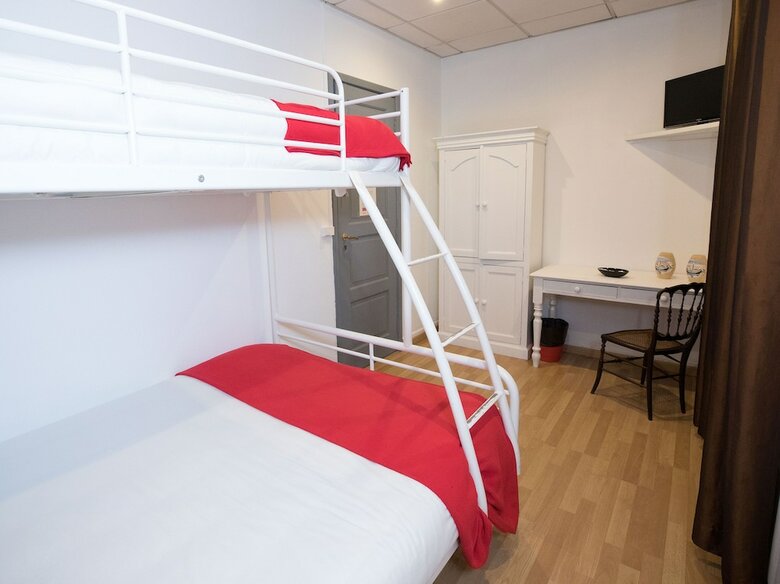 Hotel Peters Guesthouse - Al