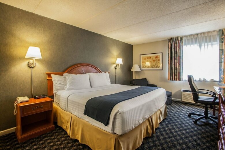 Hotel Quality Inn And Suites St Charles -west Chicago