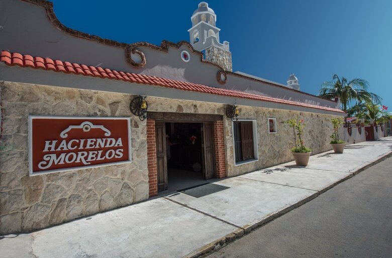 Hacienda Morelos Beach Front Hotel
