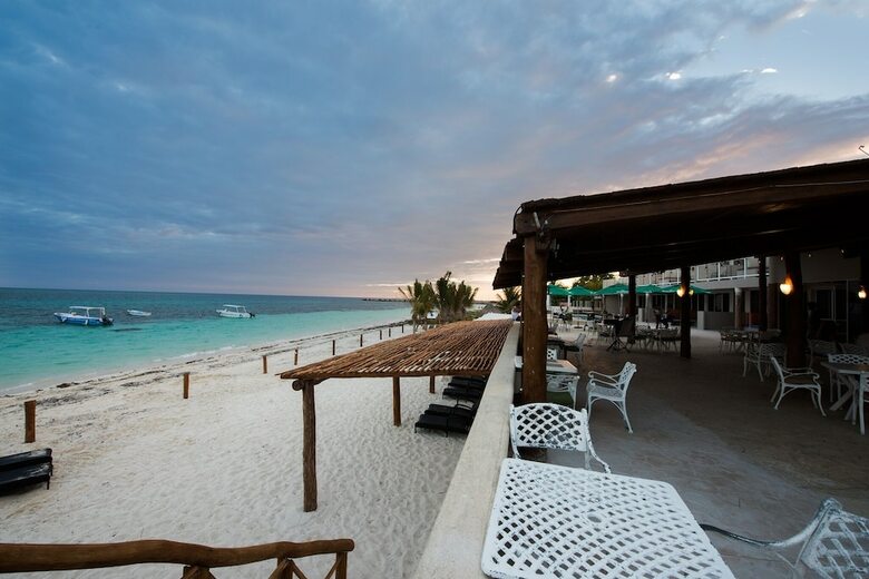 Hacienda Morelos Beach Front Hotel
