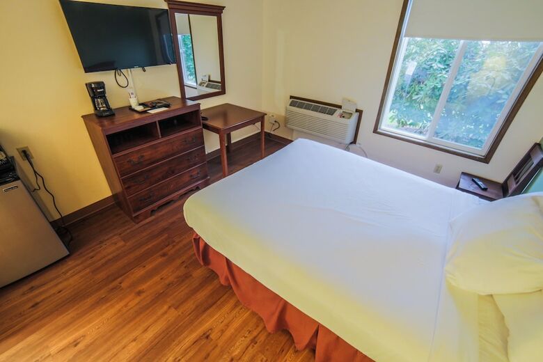 Hotel Sunnyside Inn & Suites