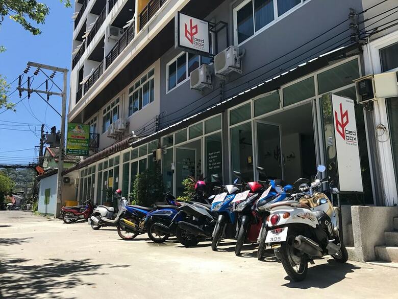 Hostal Bedbox Guesthouse & Hostel