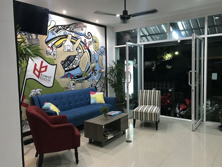 Hostal Bedbox Guesthouse & Hostel