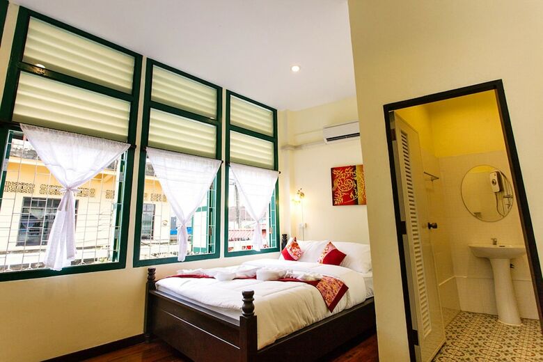 Hostal Srisomboon Hostel