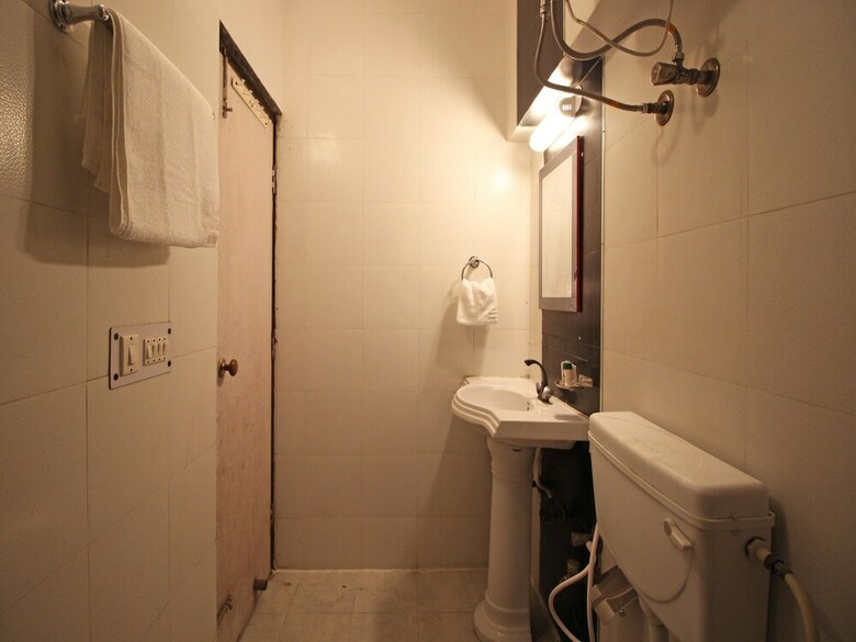 Hotel Oyo Flagship 140 Noida Expressway Boulevard