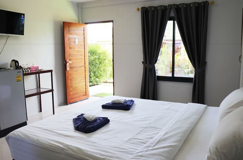 Hotel Khlong Dao Sunset Villa