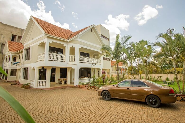 Tiptone Hotel
