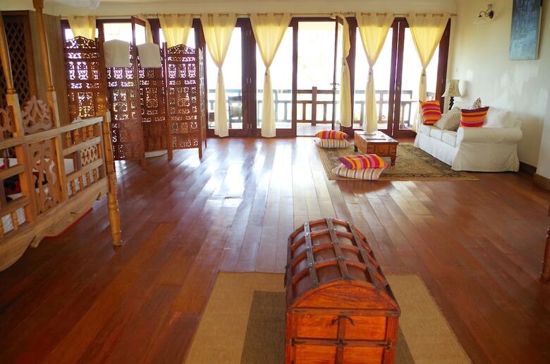 Bed & Breakfast Karabai Villa