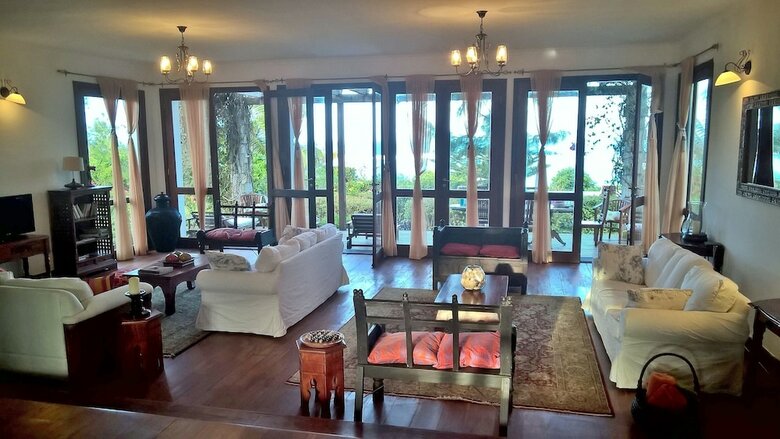 Bed & Breakfast Karabai Villa