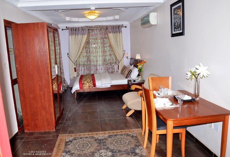 Aparthotel Casa Valleta Guest House & Apartments