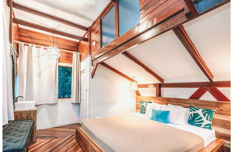 Hostal Selina Puerto Viejo