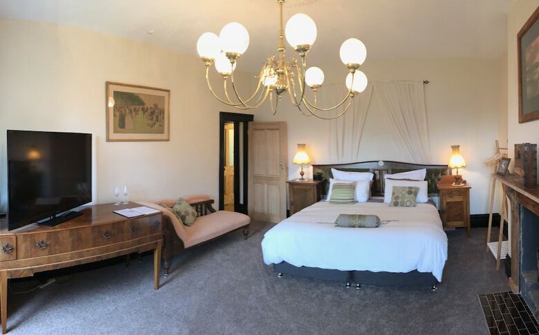 Hotel Claremont House