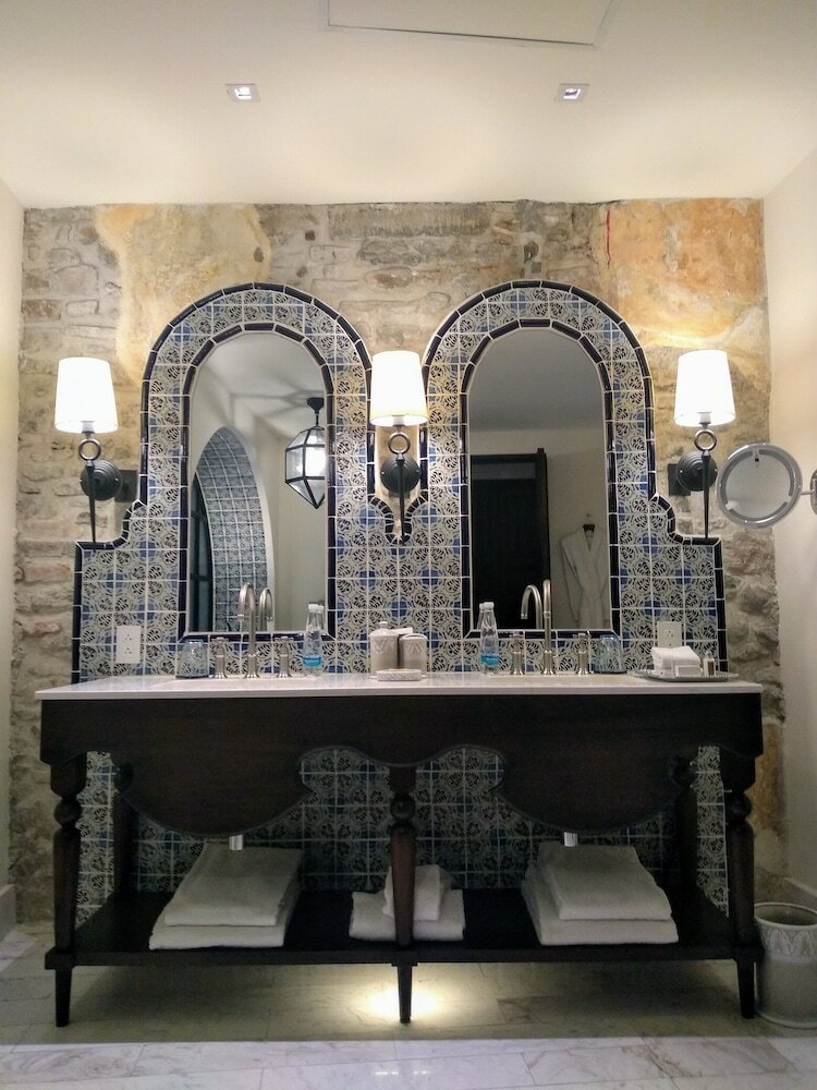 Azul Talavera Hotel