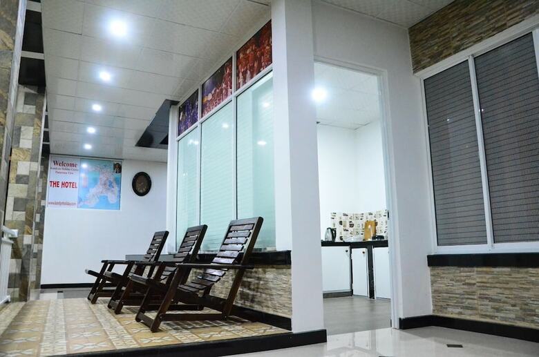 Hotel Kandyan Holiday Center