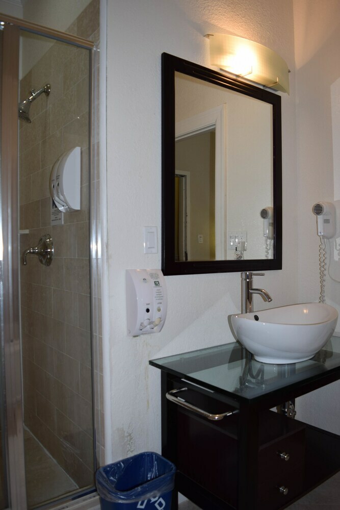 Hotel Americas Best Value Inn & Suites Soma