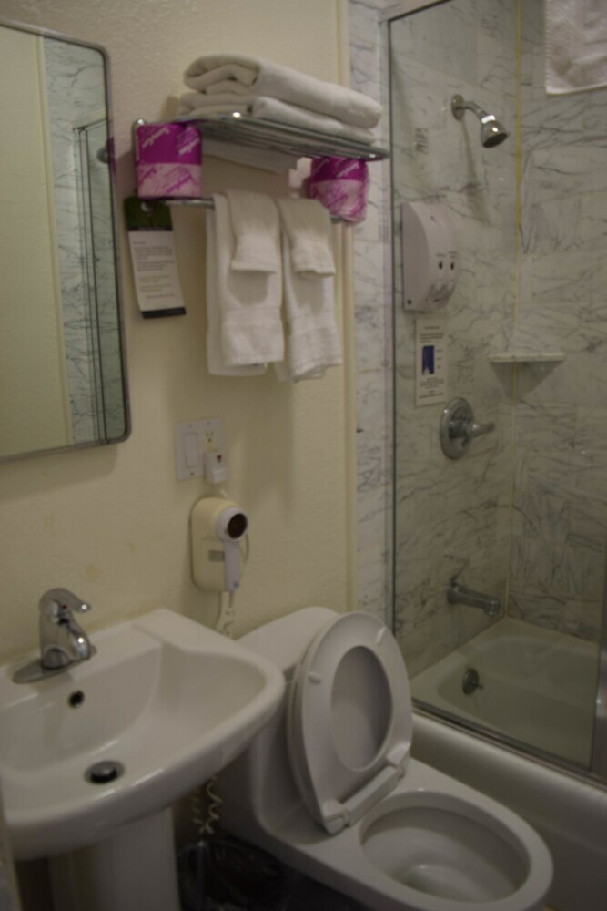 Hotel Americas Best Value Inn & Suites Soma