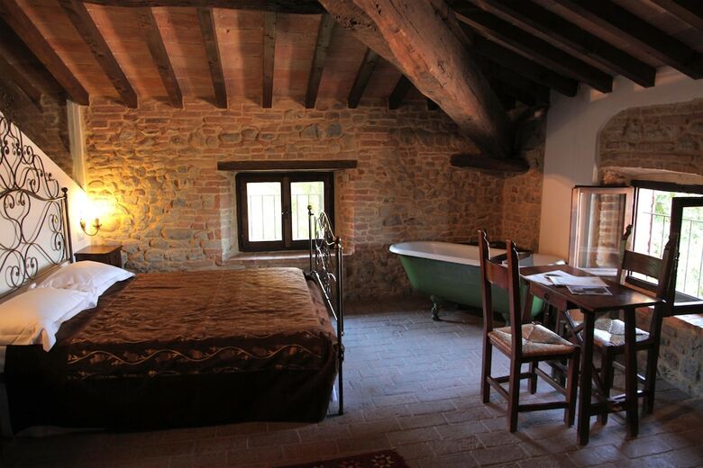 Antico Borgo Di Tabiano Castello