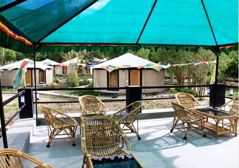 Hotel Mystique Meadows Earth Homes