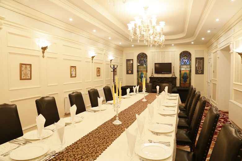 Bishrelt Hotel