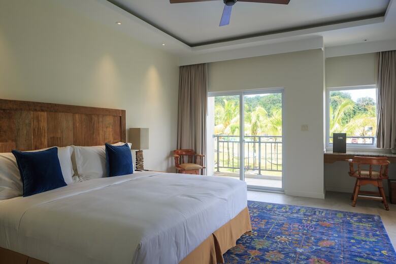 Hotel Cove Resort Palau