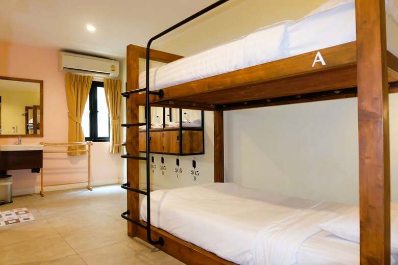 Hotel Siri Poshtel Bangkok