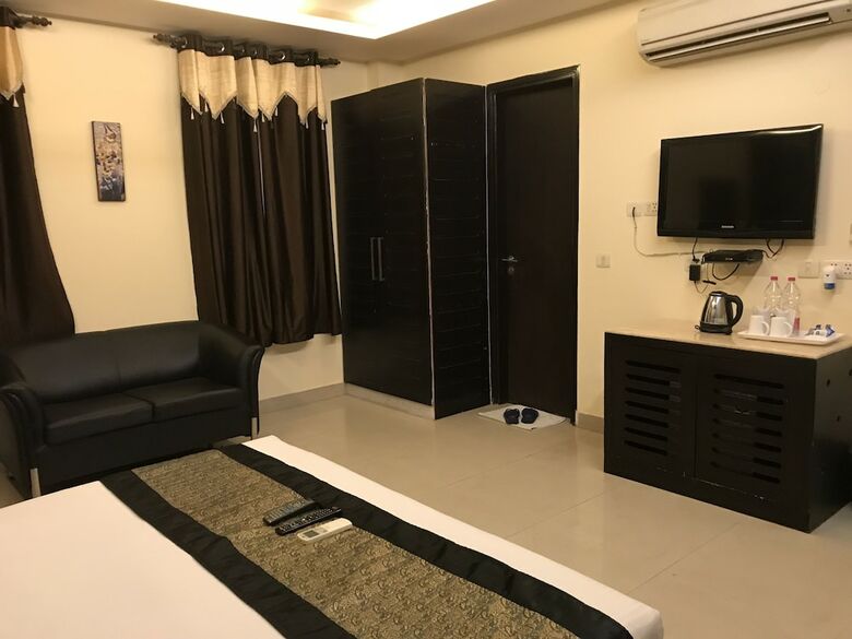 Hotel Nand Kartar Orchid Suites