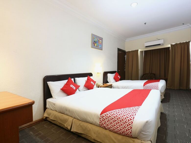 Hotel Oyo 44098 Sutera Inn Prima