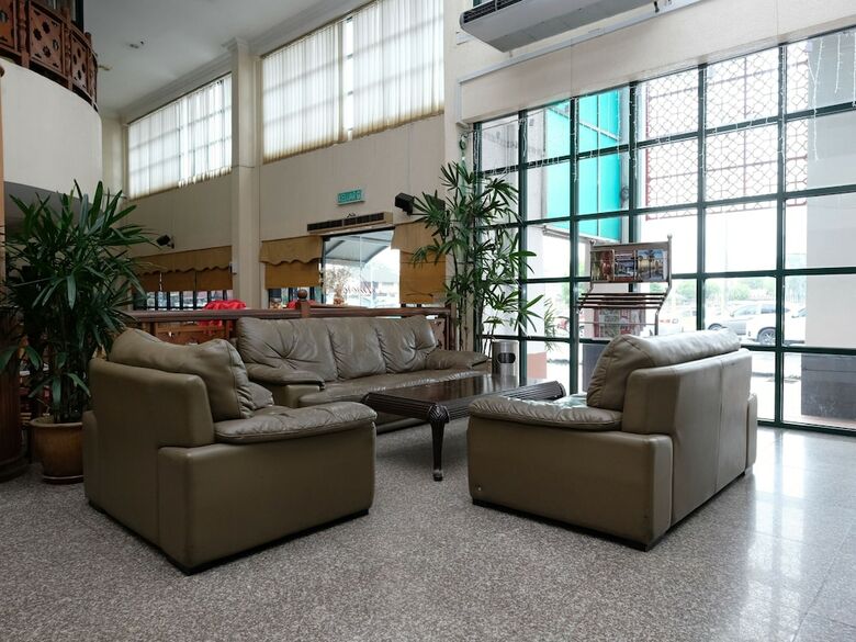 Hotel Oyo 44098 Sutera Inn Prima