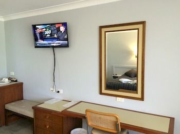 Town & Country Motor Inn