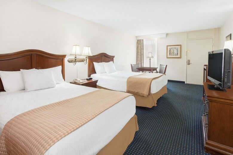 Hotel Baymont By Wyndham Rocky Mount I-95