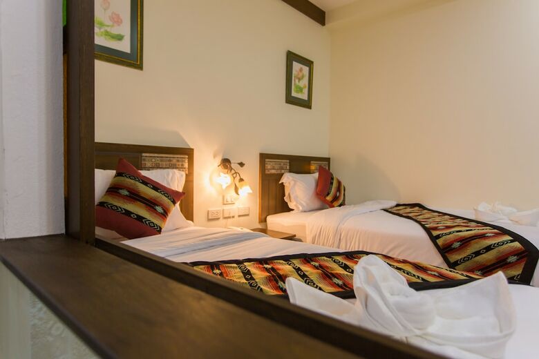 Mhonsa Hotel