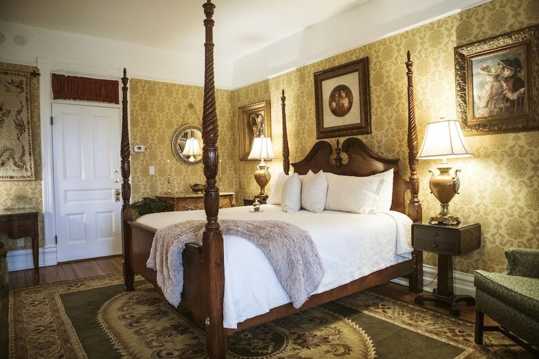 Biltmore Village Inn Bed And Breakfast