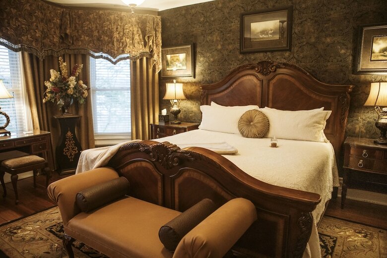 Biltmore Village Inn Bed And Breakfast