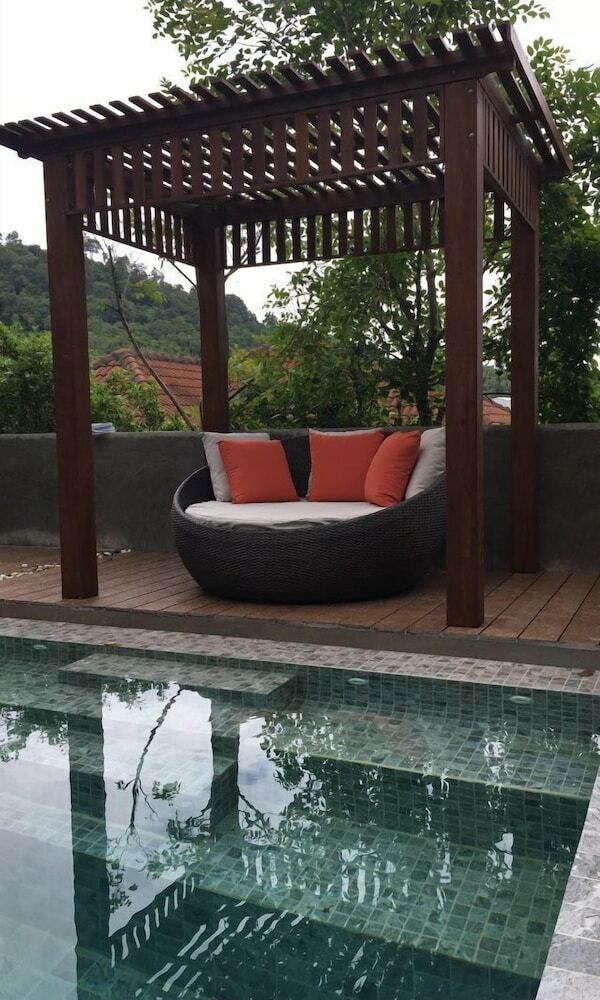 Bukit Pool Villas